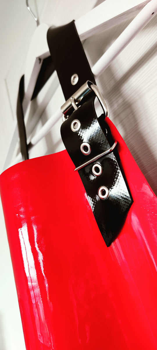 Gumová zástěra pro milovníky heavy rubber